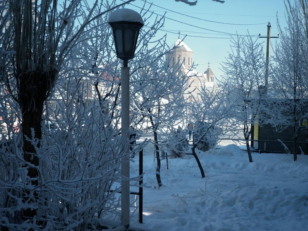 Guest House Dompolski Гюмри Екстериор снимка