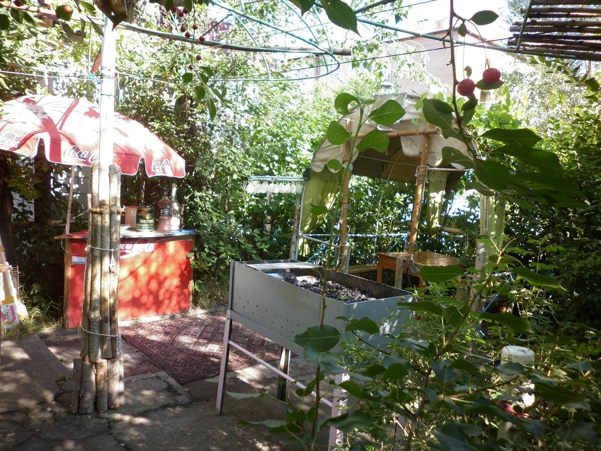 Guest House Dompolski Гюмри Екстериор снимка